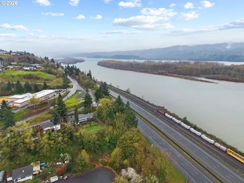 105 Island View Lane Kelso WA 98626