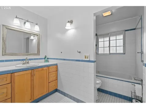 105 Island View Lane Kelso WA 98626