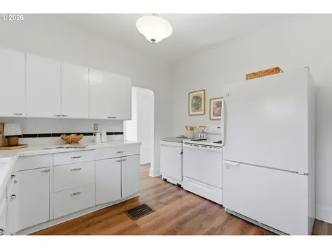 3733 SE 28th Place Portland OR 97202