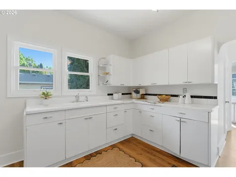 3733 SE 28th Place Portland OR 97202
