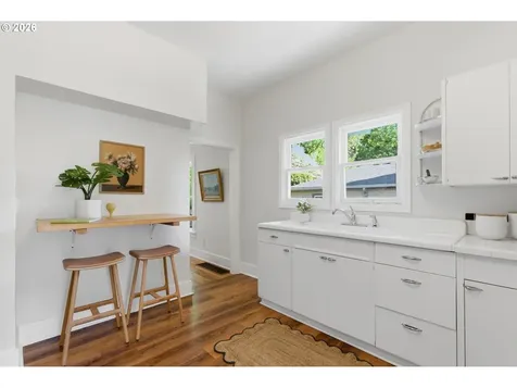 3733 SE 28th Place Portland OR 97202