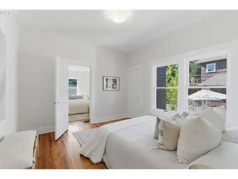 3733 SE 28th Place Portland OR 97202