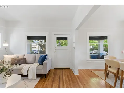 3733 SE 28th Place Portland OR 97202