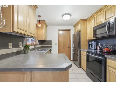 16825 SW Cambridge Court Beaverton OR 97078