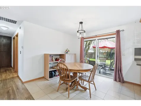 16825 SW Cambridge Court Beaverton OR 97078