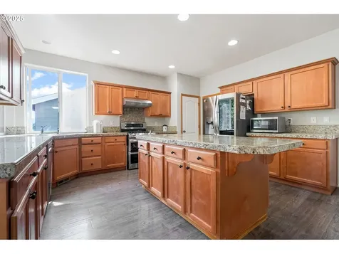 5878 NW Redfox Drive Portland OR 97229