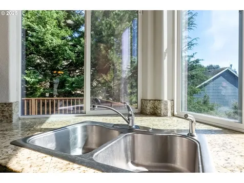5878 NW Redfox Drive Portland OR 97229