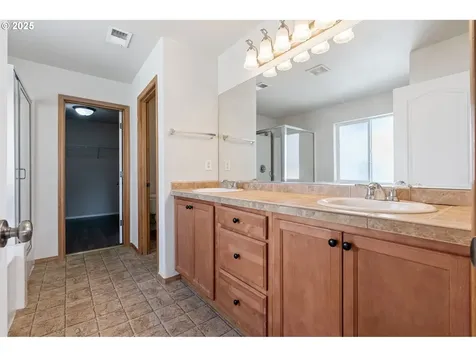 5878 NW Redfox Drive Portland OR 97229