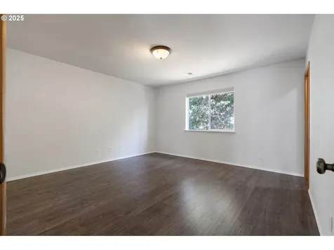 5878 NW Redfox Drive Portland OR 97229