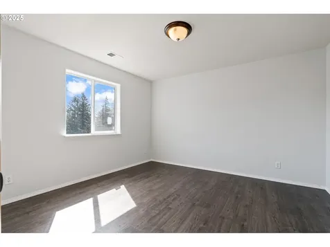 5878 NW Redfox Drive Portland OR 97229