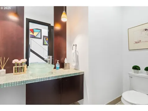 483 W Y Street Washougal WA 98671