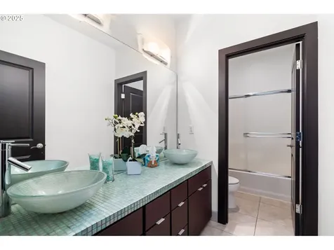 483 W Y Street Washougal WA 98671