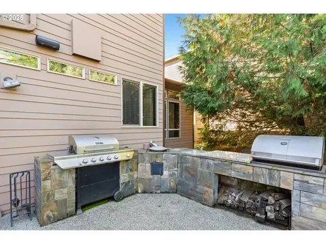 483 W Y Street Washougal WA 98671