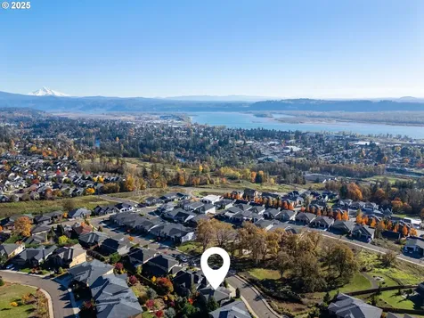 483 W Y Street Washougal WA 98671
