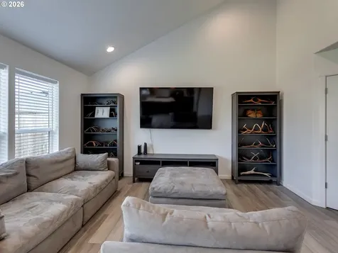 1819 SE Blueberry Street Dallas OR 97338
