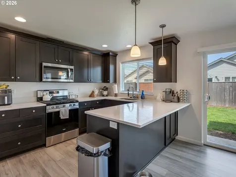 1819 SE Blueberry Street Dallas OR 97338
