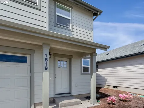 1819 SE Blueberry Street Dallas OR 97338