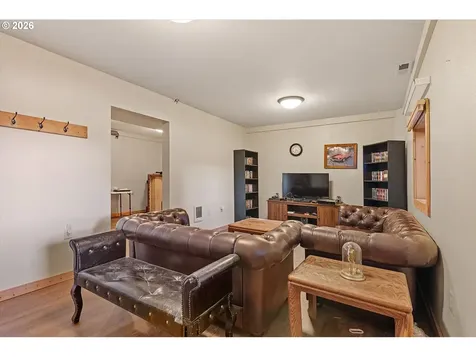 64290 Old Oregon Trail Road Meacham OR 97859