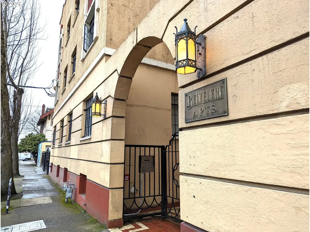 2829 SE Belmont Street Portland OR 97214