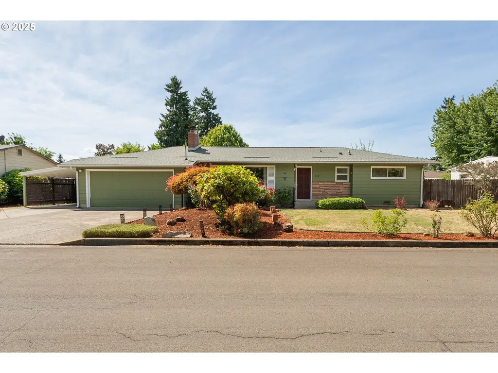 152 W Cardinal Street Roseburg OR 97471