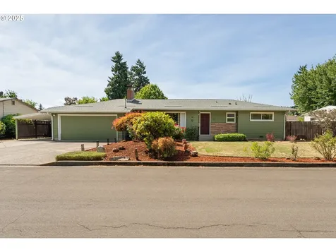 152 W Cardinal Street Roseburg OR 97471