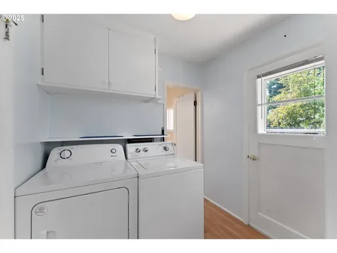 152 W Cardinal Street Roseburg OR 97471