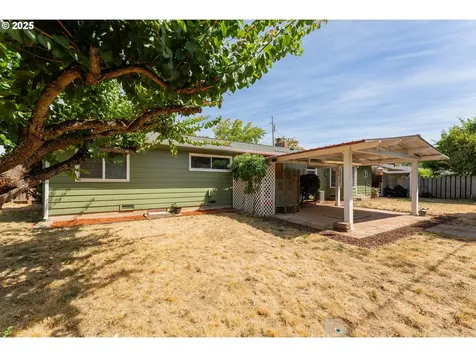 152 W Cardinal Street Roseburg OR 97471
