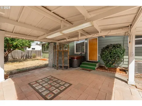 152 W Cardinal Street Roseburg OR 97471