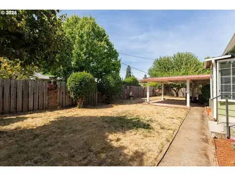 152 W Cardinal Street Roseburg OR 97471