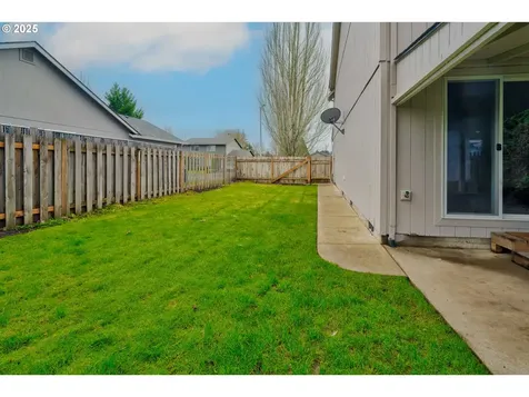 2081 SW Fellows Street Mcminnville OR 97128