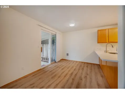 2081 SW Fellows Street Mcminnville OR 97128