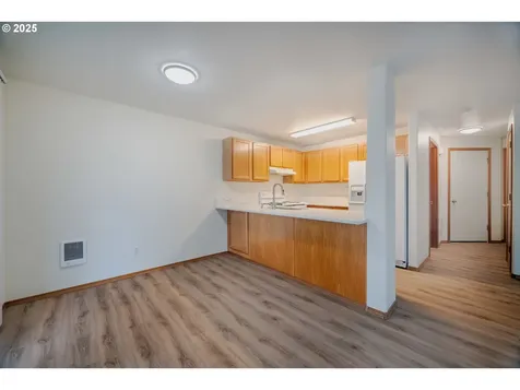 2081 SW Fellows Street Mcminnville OR 97128