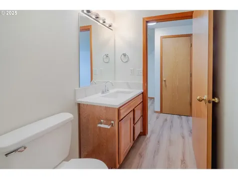2081 SW Fellows Street Mcminnville OR 97128