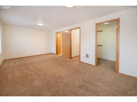 2081 SW Fellows Street Mcminnville OR 97128
