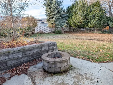 1106 F Avenue La Grande OR 97850
