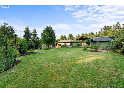 21931 S Farm Pond Court Oregon City OR 97045