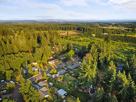 21931 S Farm Pond Court Oregon City OR 97045