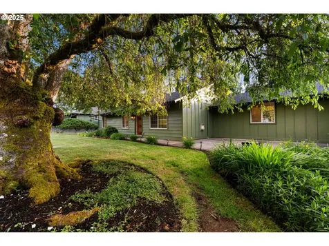 21931 S Farm Pond Court Oregon City OR 97045