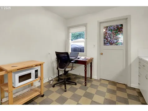 305 Knoop Lane Eugene OR 97404