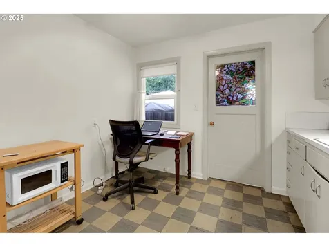 305 Knoop Lane Eugene OR 97404