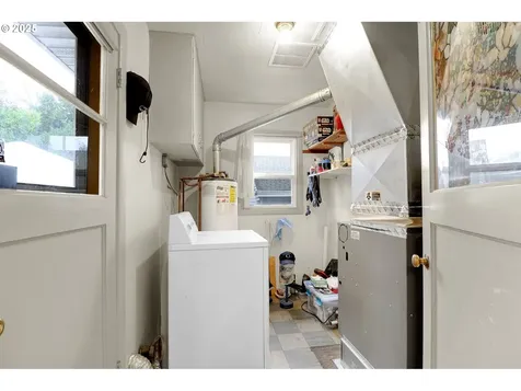 305 Knoop Lane Eugene OR 97404