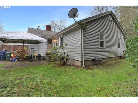 305 Knoop Lane Eugene OR 97404