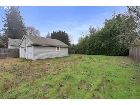 305 Knoop Lane Eugene OR 97404