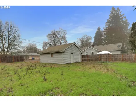 305 Knoop Lane Eugene OR 97404