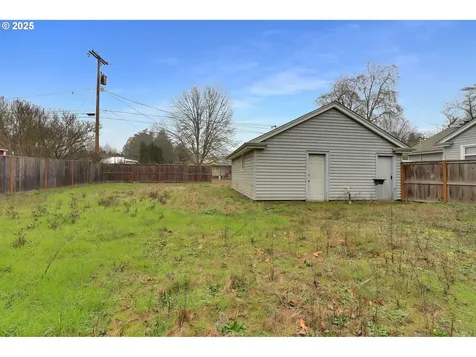 305 Knoop Lane Eugene OR 97404