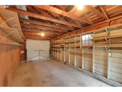 305 Knoop Lane Eugene OR 97404