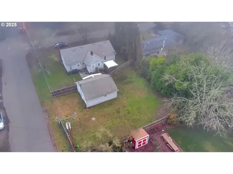 305 Knoop Lane Eugene OR 97404