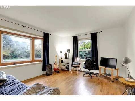 305 Knoop Lane Eugene OR 97404