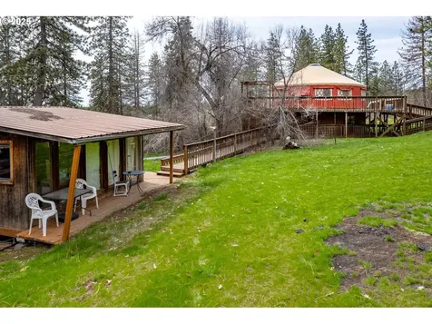 959 Zelinski Road Goldendale WA 98620