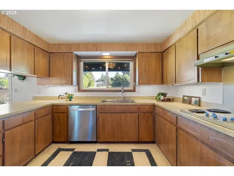 13000 NE Stanton Street Portland OR 97230